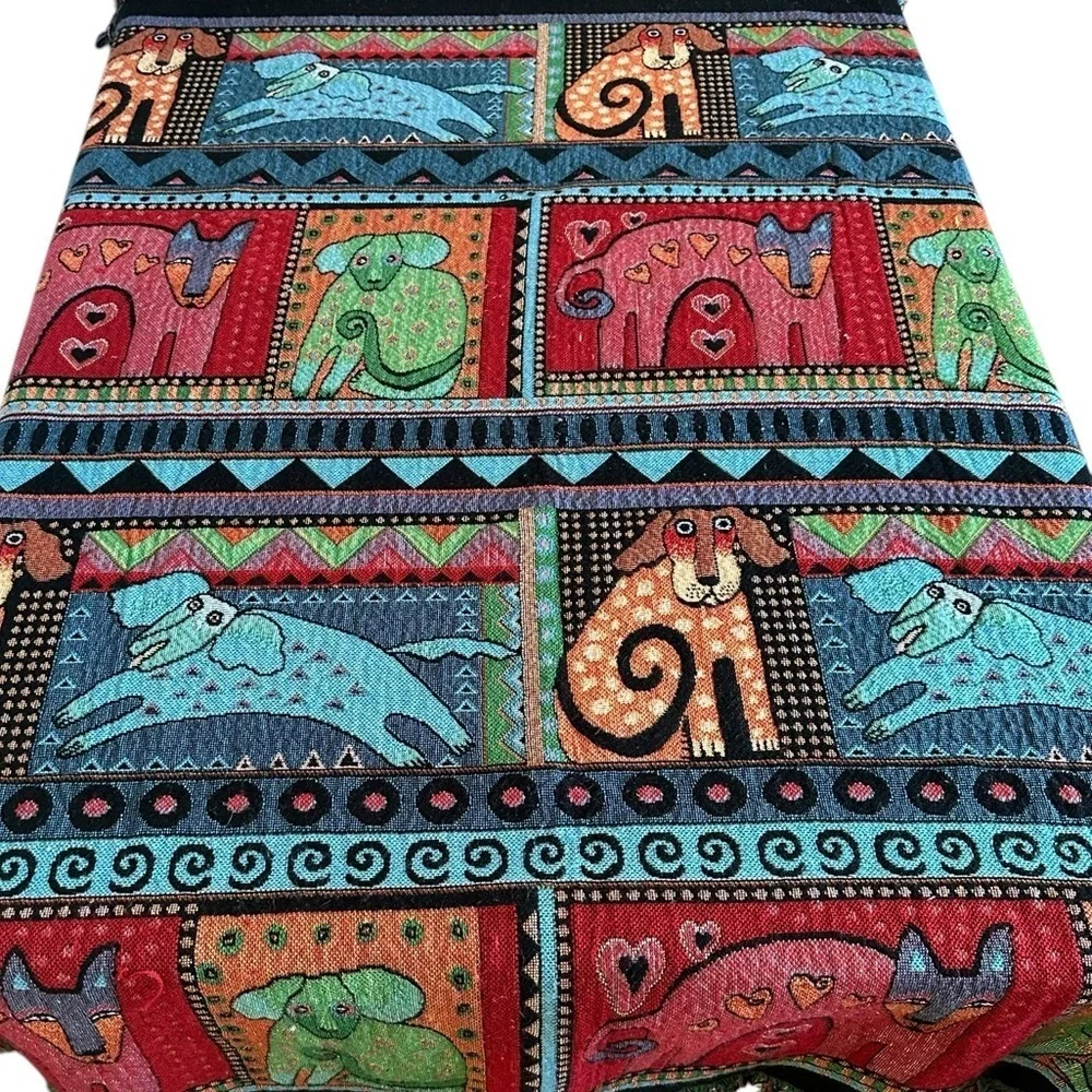 LAUREL BURCH MYTHICAL DOG TAPESTRY THROW BLANKET  60 X 50